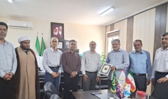 تقدیر از مسئول روابط عمومی مرکز تحقیقات بوشهر